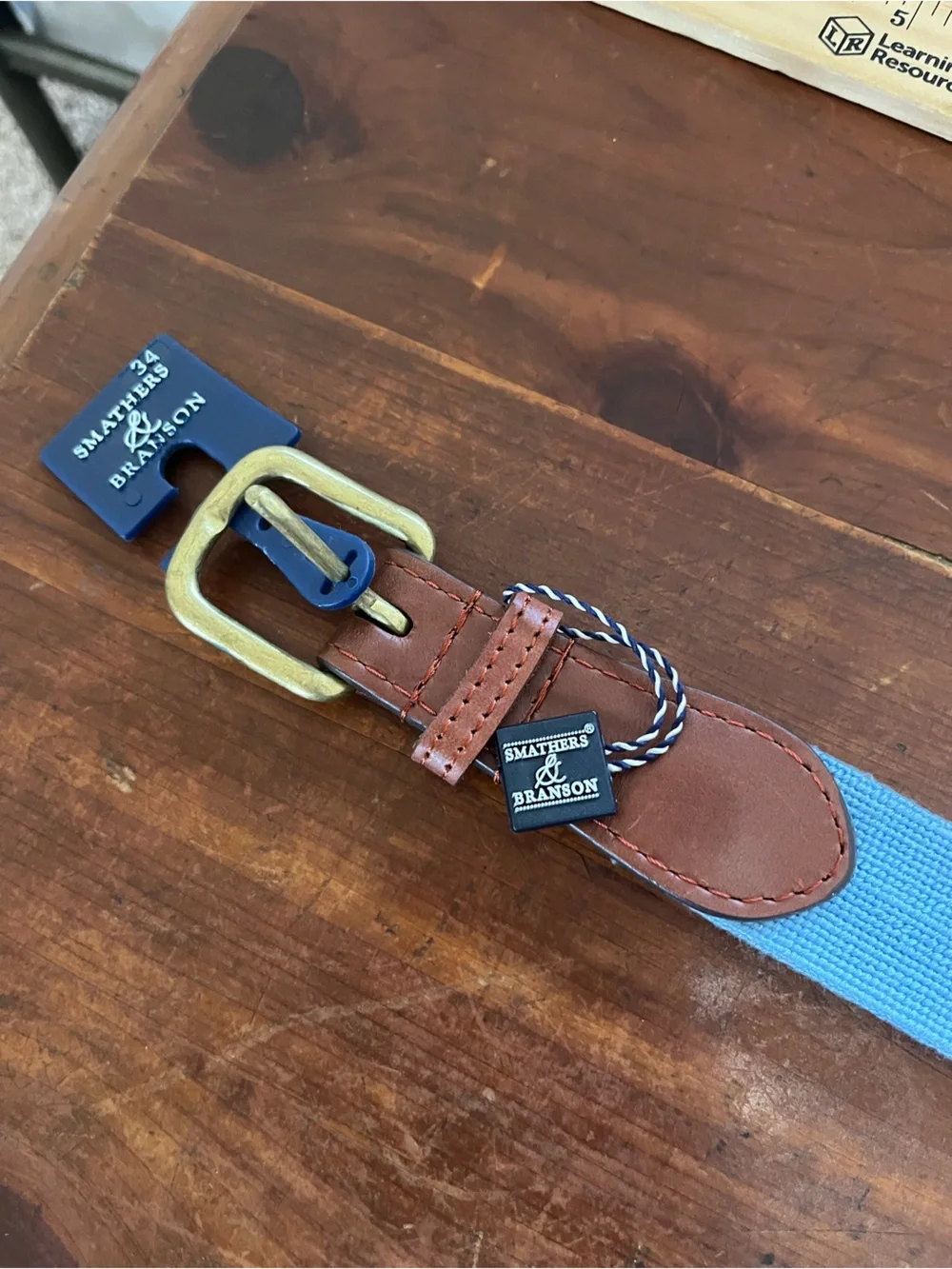 Smathers & Branson Golf Crossed Clubs Needlepoint Belt Light Blue Size 34